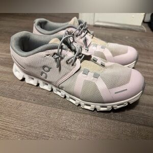 On Running shoes Women's Light purple Sneakers